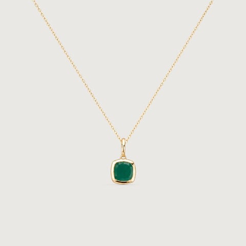 Lustrous Verdant Onyx Necklace