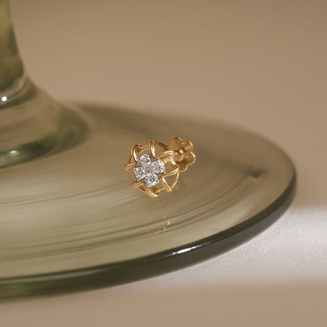 Radiant Diya Diamond Nose Pin,,hi-res image number null