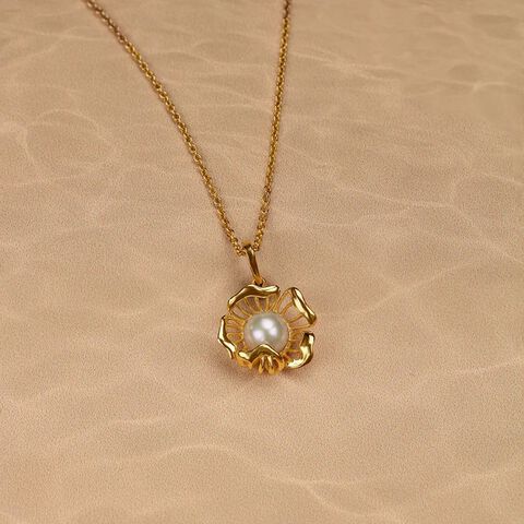 Floral Whispers 14 Kt Gold & Pearl Pendant