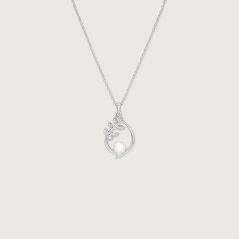 Elegant Leaf Drop Silver Necklace