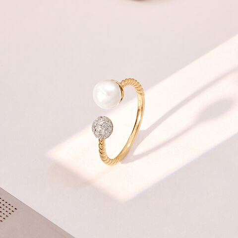 Romantic Contrasting Pearl Diamond Ring