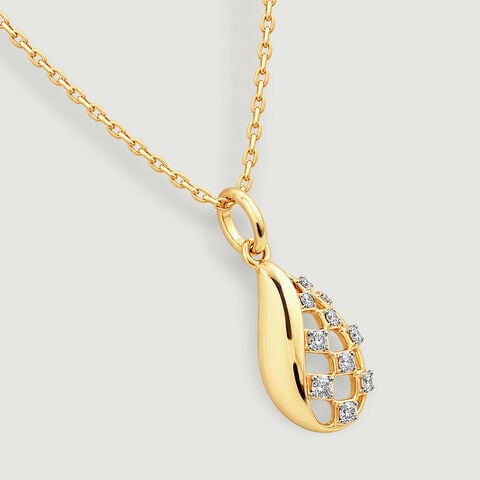Luminous Checkered Diamond Pendant