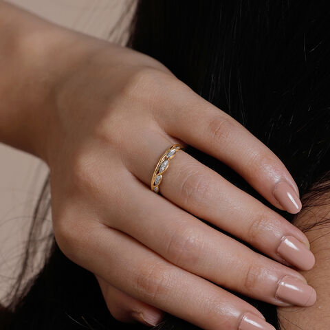 Fluid Interwoven Diamond Ring