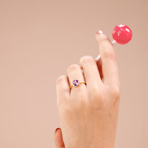 Graceful Contemporary Amethyst Gold Ring