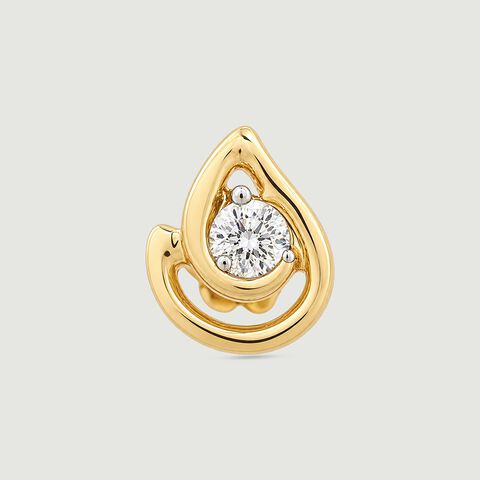 Delicate Luminous Diamond Nose Pin