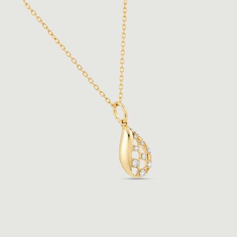 Luminous Checkered Diamond Pendant