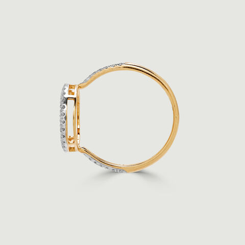 Luminous Textured Diamond Cocktail Ring