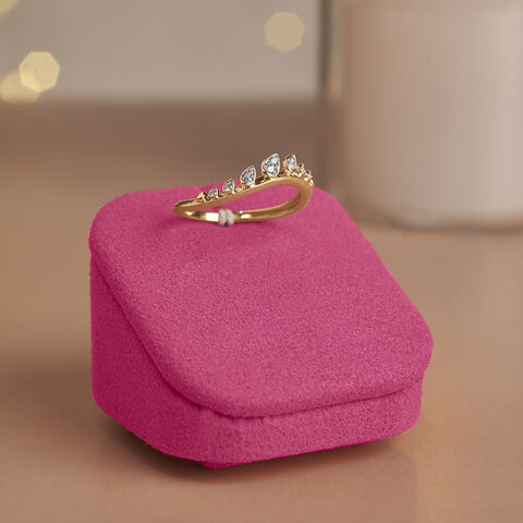 Flickering Crest Diamond Ring