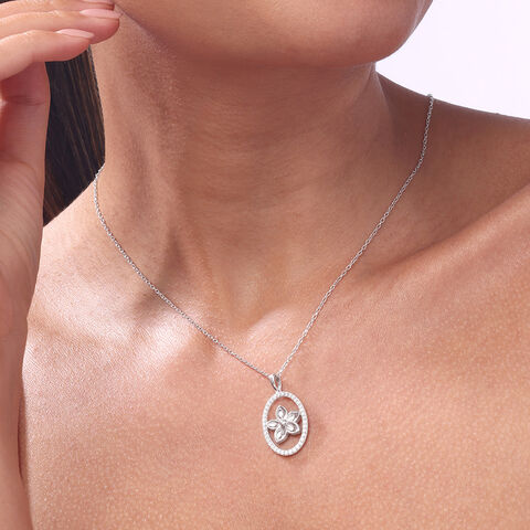 Elegant Floral Silver Necklace