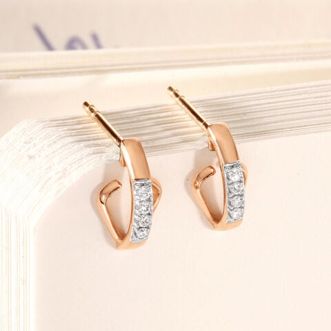 Graceful Gleam Diamond Stud Earrings
