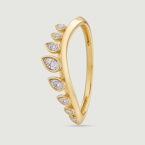Flickering Crest Diamond Ring