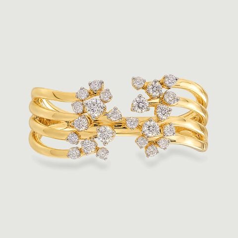 Luminous Flowing Diamond Ring