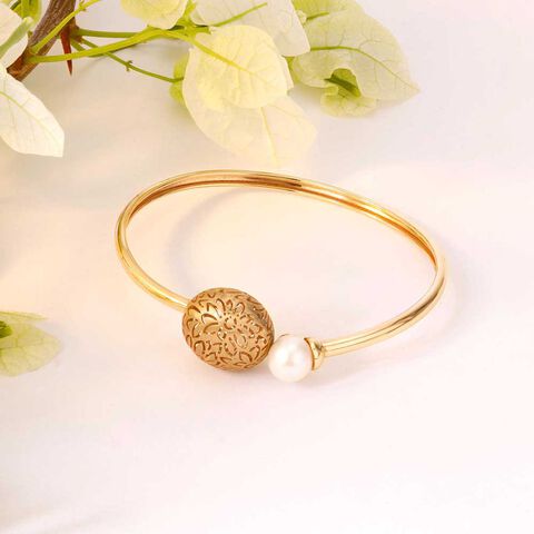 Artful Accent Pearl Bangle