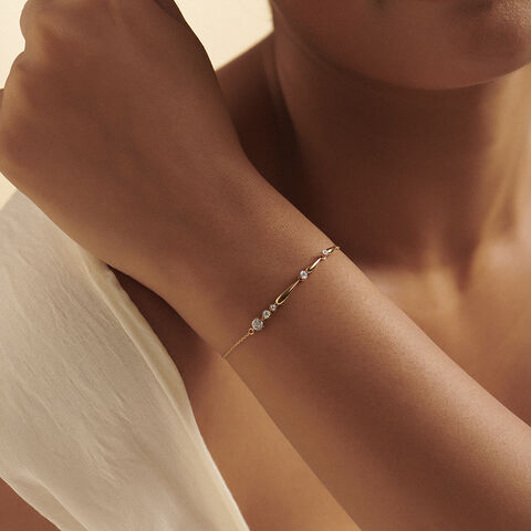 Graceful Flame Diamond Bracelet