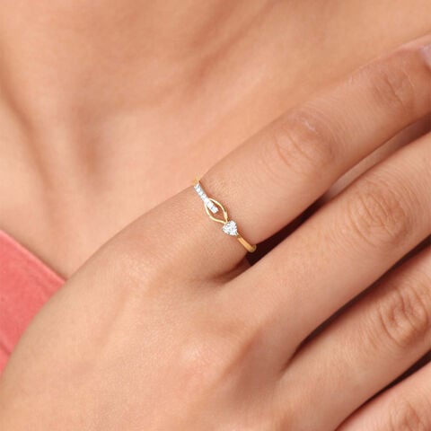 Hearty Wink Diamond Ring