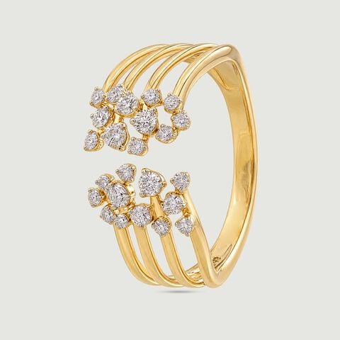 Luminous Flowing Diamond Ring