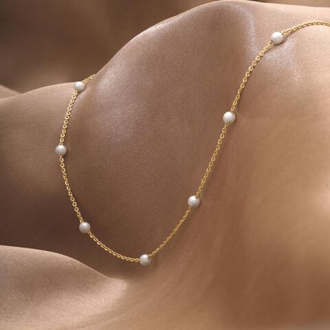 Sleek Charm Pearl Chain