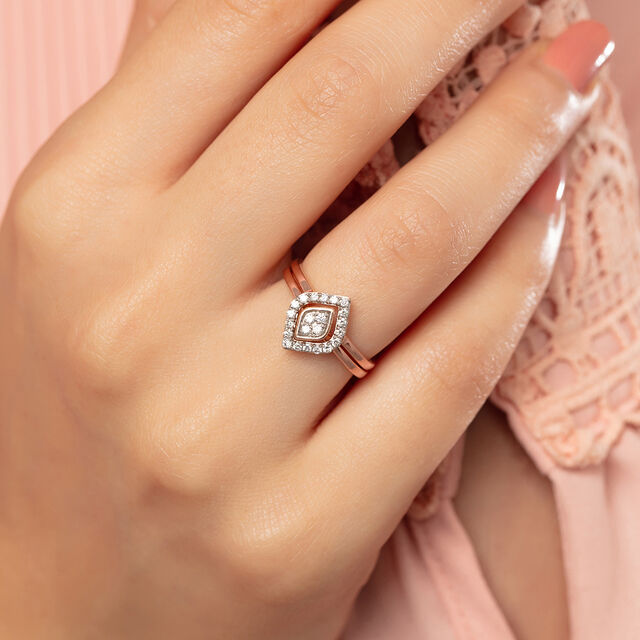 Vintage Glam Gold & Diamond Finger Ring,,hi-res image number null