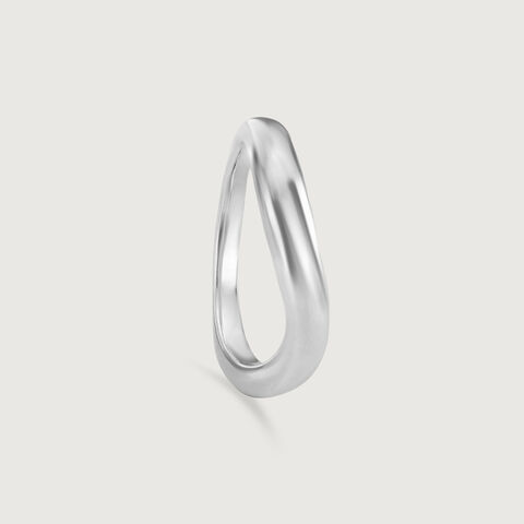 Minimal Curve Silver Ring