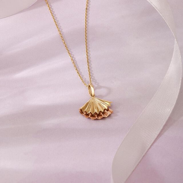 Twilight Shell Gold Pendant,,hi-res image number null