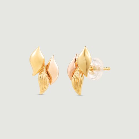 Graceful Textured Gold Stud Earrings