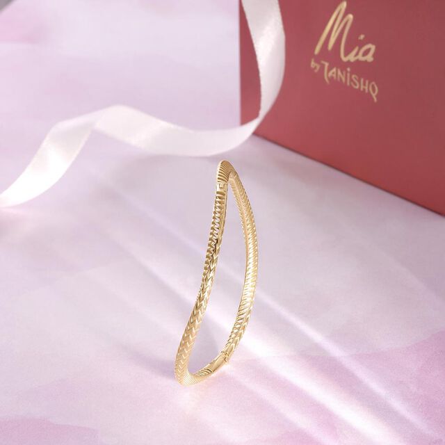 Fierce Weave Gold Bangle