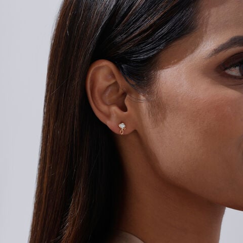 Fluid Frame Diamond Stud Earrings