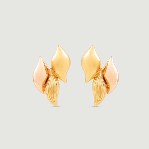 Graceful Textured Gold Stud Earrings