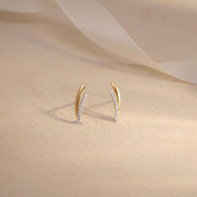 Soft Curve Diamond Stud Earrings,,hi-res image number null