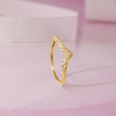 Wavy Charm Gold Ring