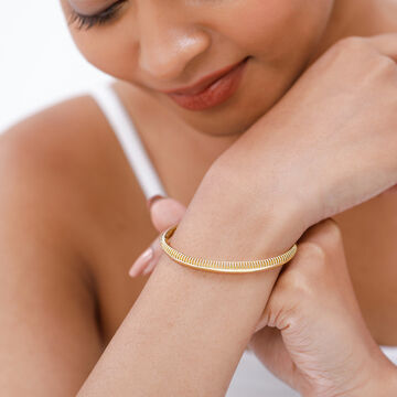 18KT Radiant Beginnings Yellow Gold Bangle