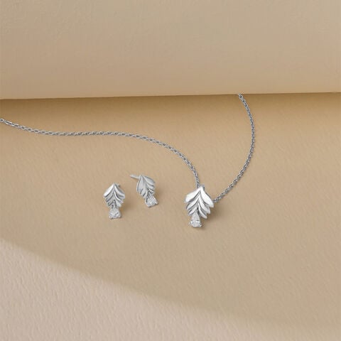 Sassy Leaf Silver Earrings and Pendant Set