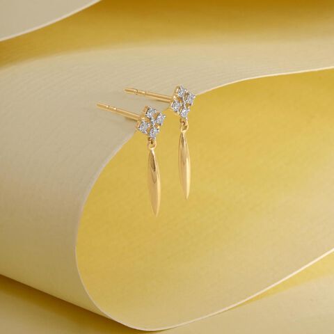 Elegant Dazzle Diamond Drop Earrings