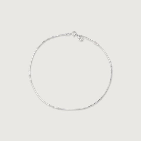 Sleek Drip Single Silver Anklet