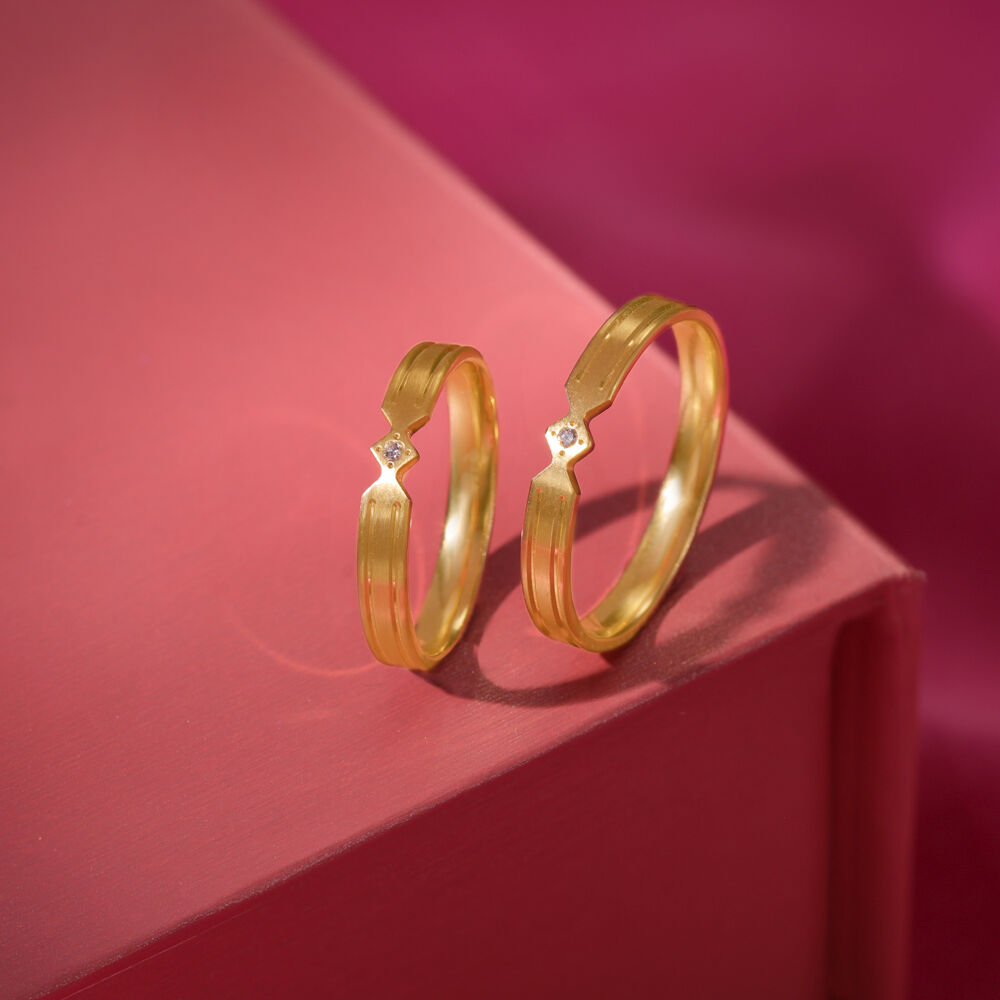 Eternal Love Band 18KT Gold Diamond Couple Ring Single Piece