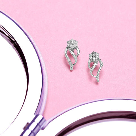 Exquisite Elegant Silver Stud Earrings