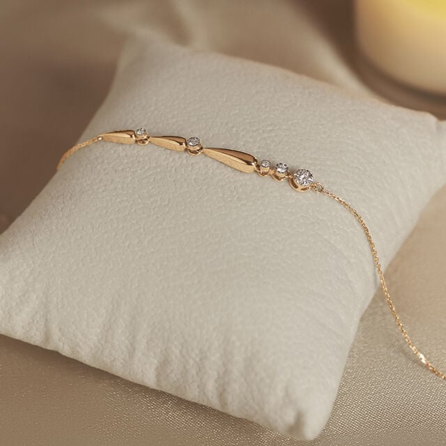 Graceful Flame Diamond Bracelet,,hi-res image number null