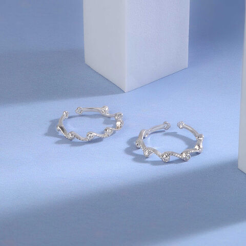 Twisted Gleam Silver Toe Rings