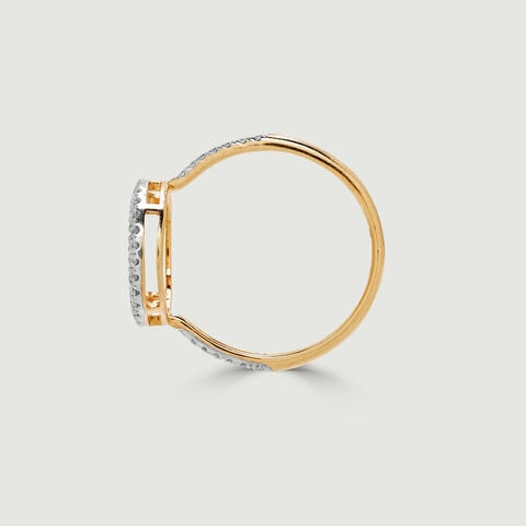 Luminous Textured Diamond Cocktail Ring