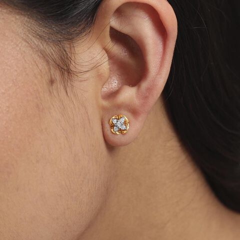 Spark Clover Diamond Stud Earrings