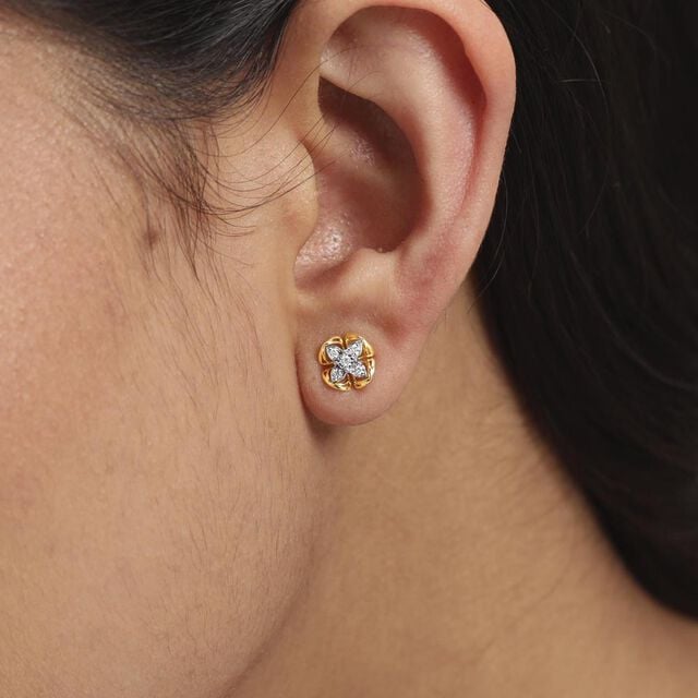 Spark Clover Diamond Stud Earrings,,hi-res image number null
