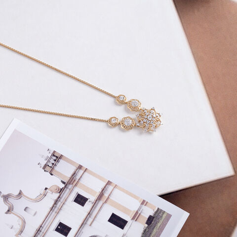 Crochet Glow Gold and Diamond Necklace