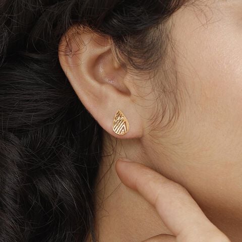 Chic Stripe Gold Stud Earrings