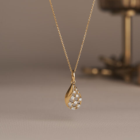 Luminous Checkered Diamond Pendant