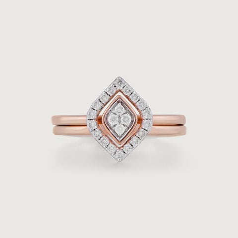 Vintage Glam Gold & Diamond Ring