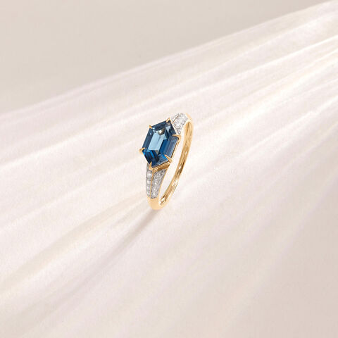 Striking Illuminated Topaz Gold Ring