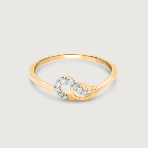 Fluid Elegance Diamond Ring
