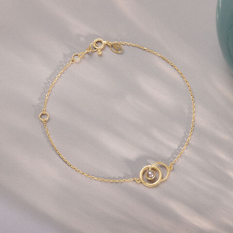 Modern Muse Pearl Bracelet