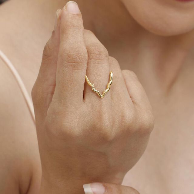 Sleek Aura Gold Ring,,hi-res image number null