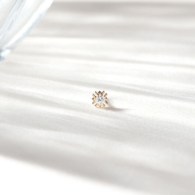 Radiant Ray Gold and Diamond Nose Pin,,hi-res image number null